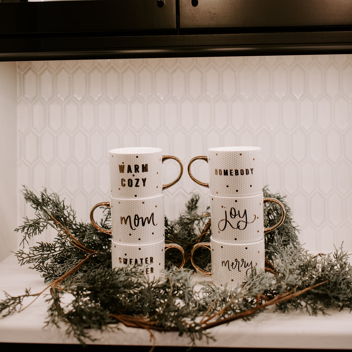 Merry Gold Tile Coffee Mug - 17 oz
